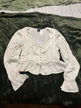 Gap Eyelet V-Neck Peplum Top